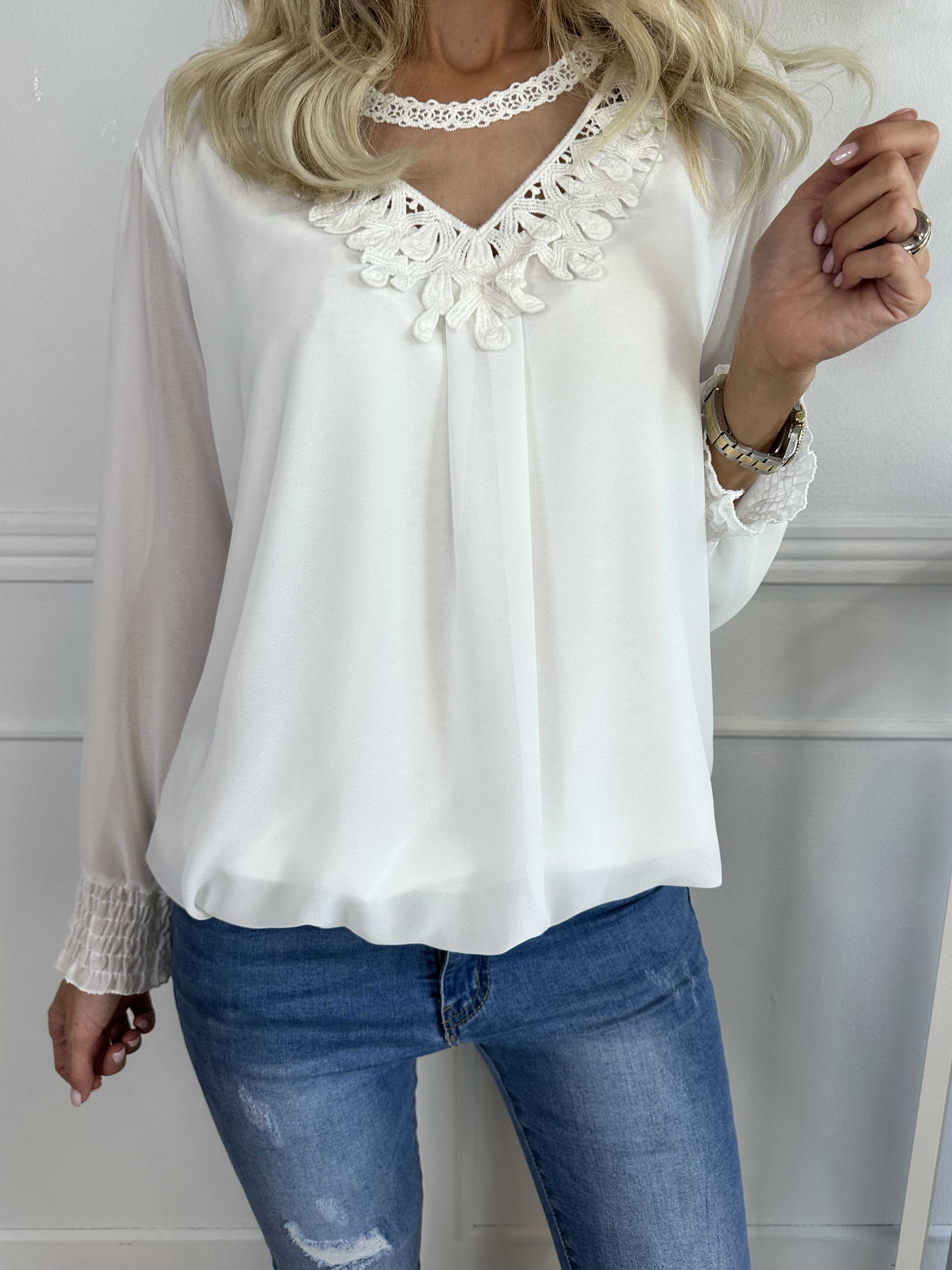 Addison - Tunika i chiffon med detaljer i udskæringen